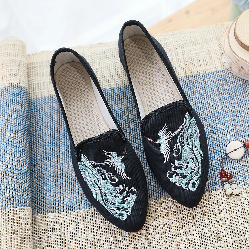 Veowalk Crane on River Embroidered Women Canvas Flats Ladies Casual Pointed Toe Denim Ballet shoes Comfort Woman Retro Slip-ons