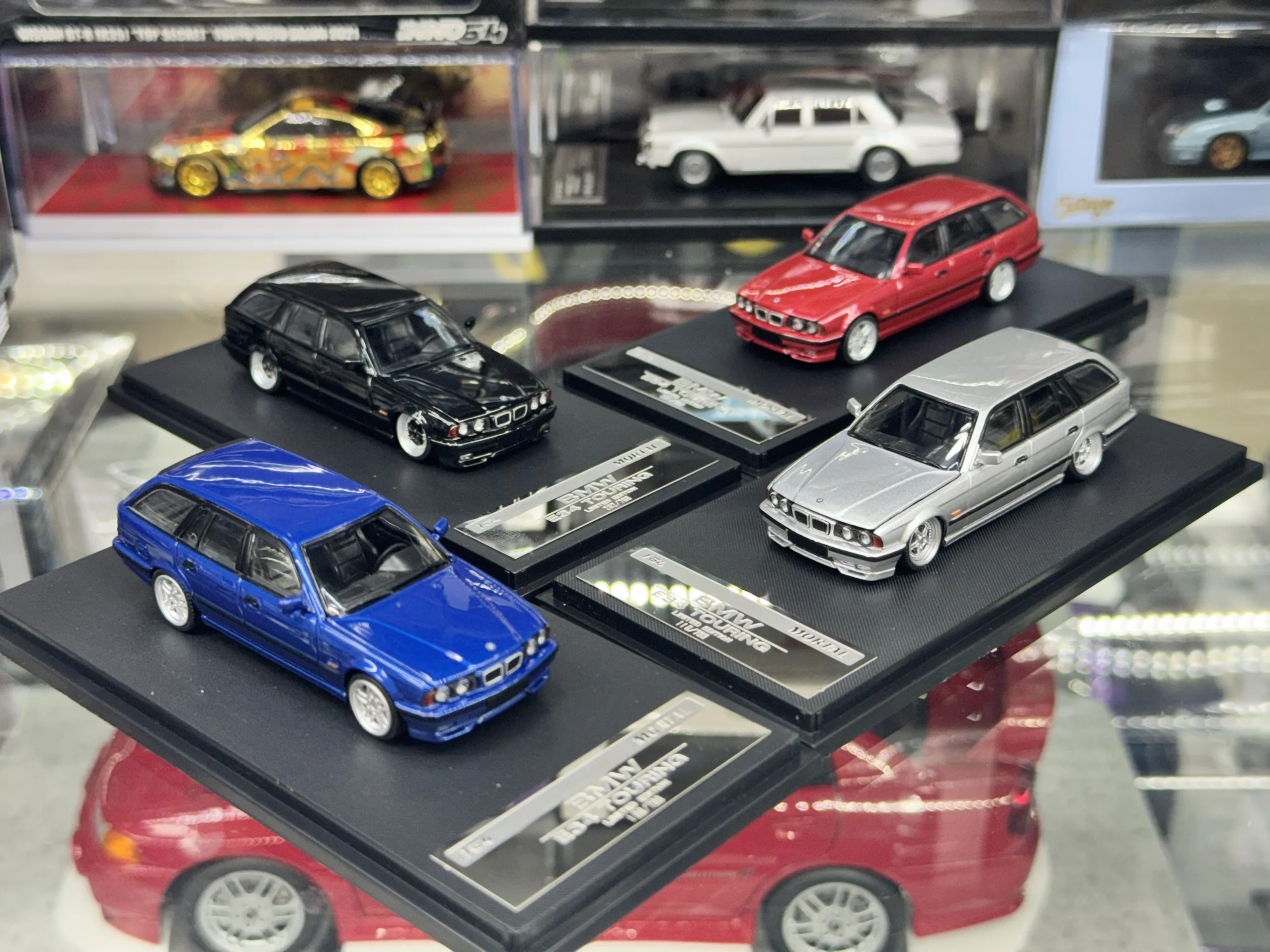 

Литой под давлением масштаб 1:64 Mortal BMW 5 серии E34, модель туристического автомобиля, Коллекционная игрушка, подарок, сувенир, украшение для дисплея