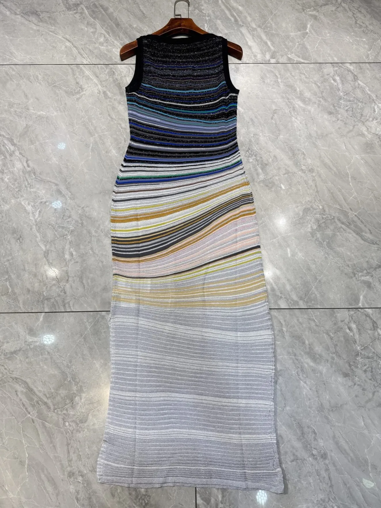 

Women's Colorful Striped Long Dress Round Neck Sleeveless Vintage Slim Knitted Robe