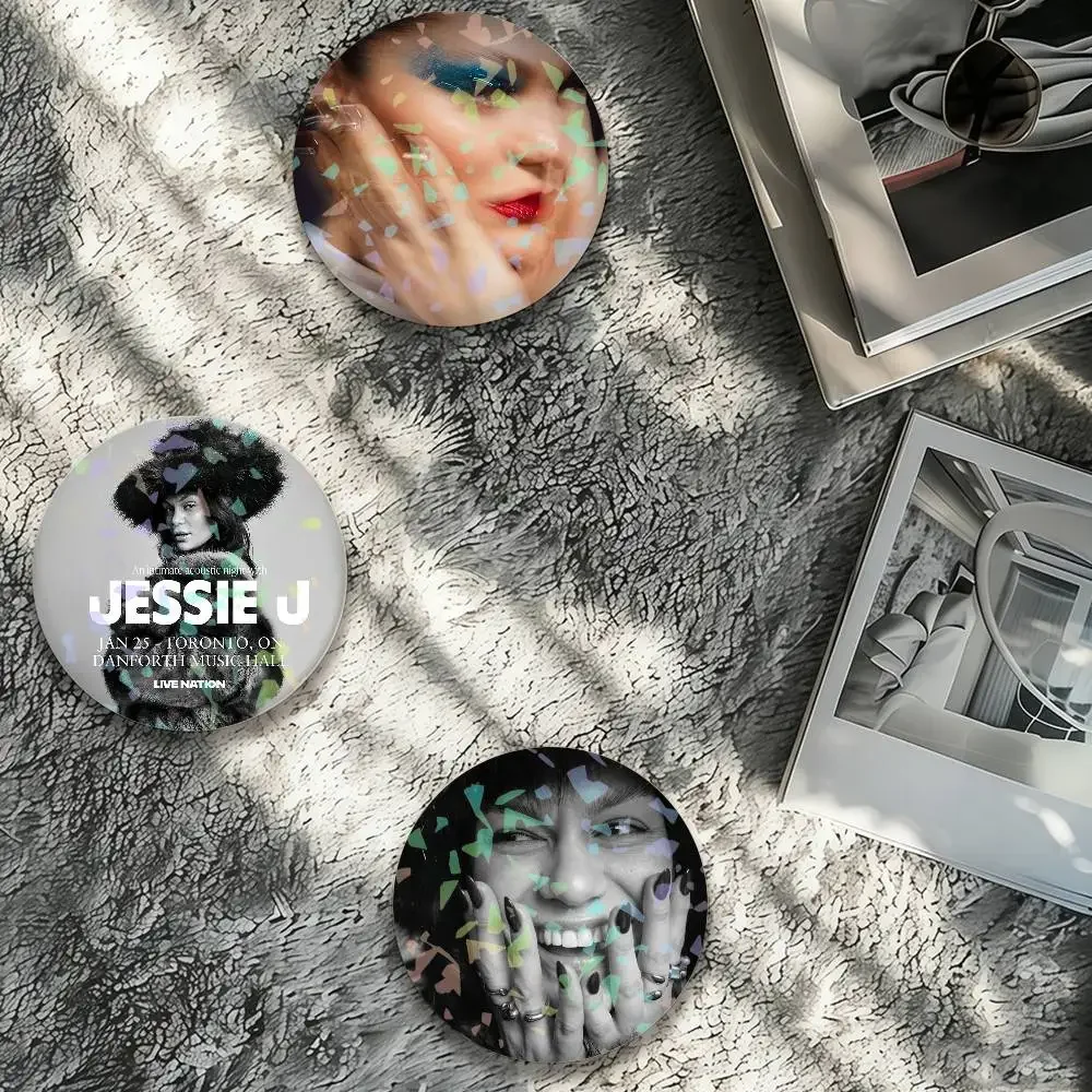 جيسي J جولة لا ندفني مع وقت جيد شارة ليزر دبابيس دبابيس اليدوية لحقيبة الظهر الهدايا حقيبة ديكور المشجعين جمع