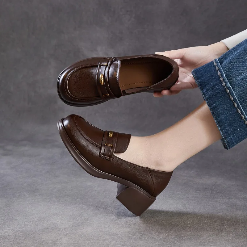 

Женские лоферы из натуральной кожи на толстом каблуке, повседневные туфли в британском стиле, на массивной металлической платформе, весна-лето