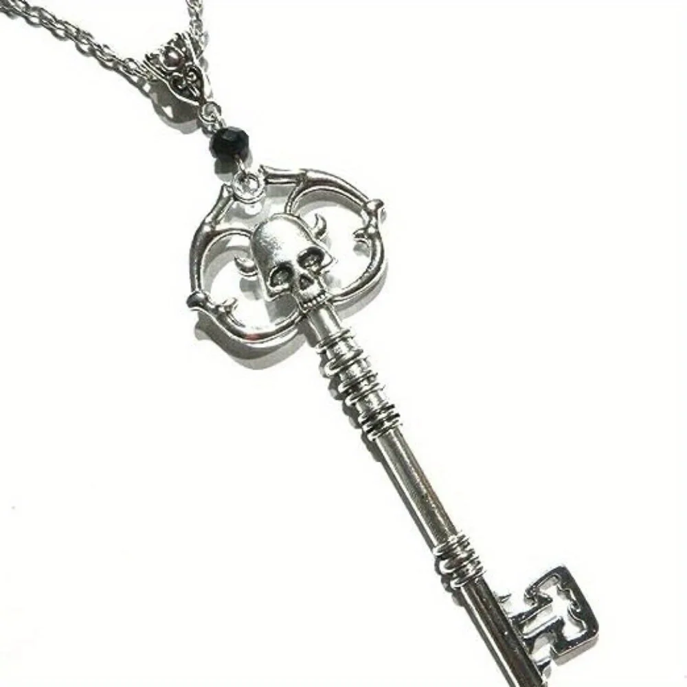Trendy Europe and The United States Gothic Party Dark Skull Lover Key Necklace Personalized Gifts Creative Fashion CollarJewelry
