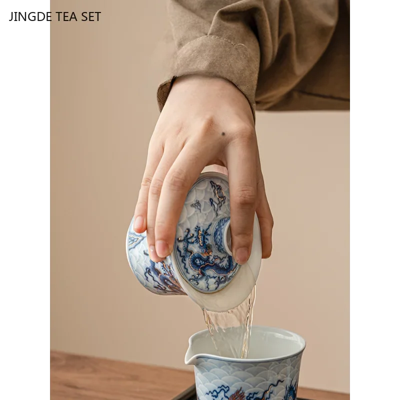 1PCS 140ml Chinese blue and white porcelain gaiwan dragon pattern ceramic teacup exquisite portable beauty tea infuser