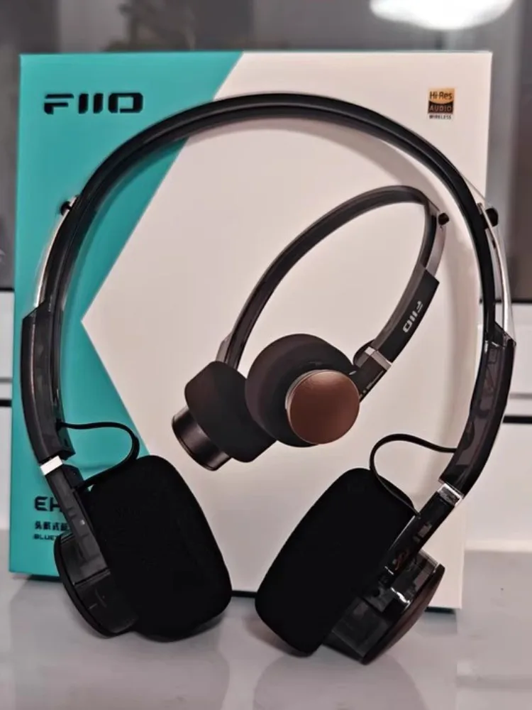 

Наушники FIIO EH11 On-Ear Bluetooth с поддержкой LDAC Hi-Res Audio и мощными басами, легкий ретро-дизайн, 30 часов работы от батареи, подключение к двум устройствам и A