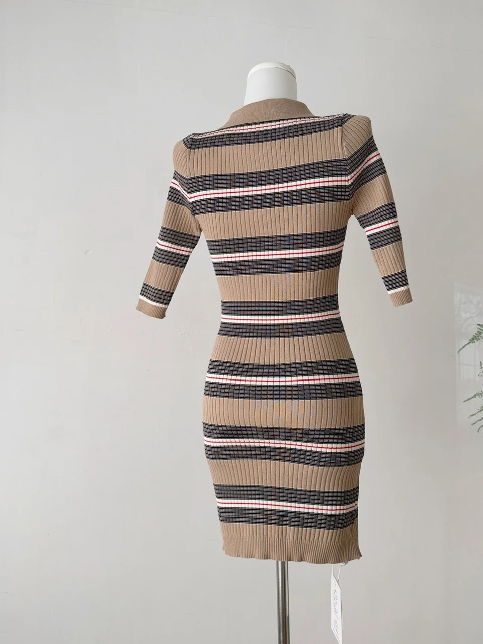 Slim Fit tricoté Wrap Dr avec col rabattu t-shirt boutons Seven Sve taille haute été Faion pour les jeunes femmes