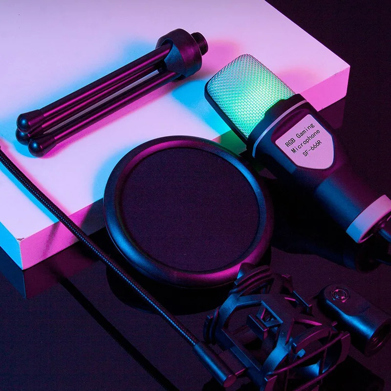 Vendite calde Microfono a condensatore da tavolo con cancellazione del rumore RGB Set di supporti per microfono luminoso a sette colori Strumento per microfono per videogiochi
