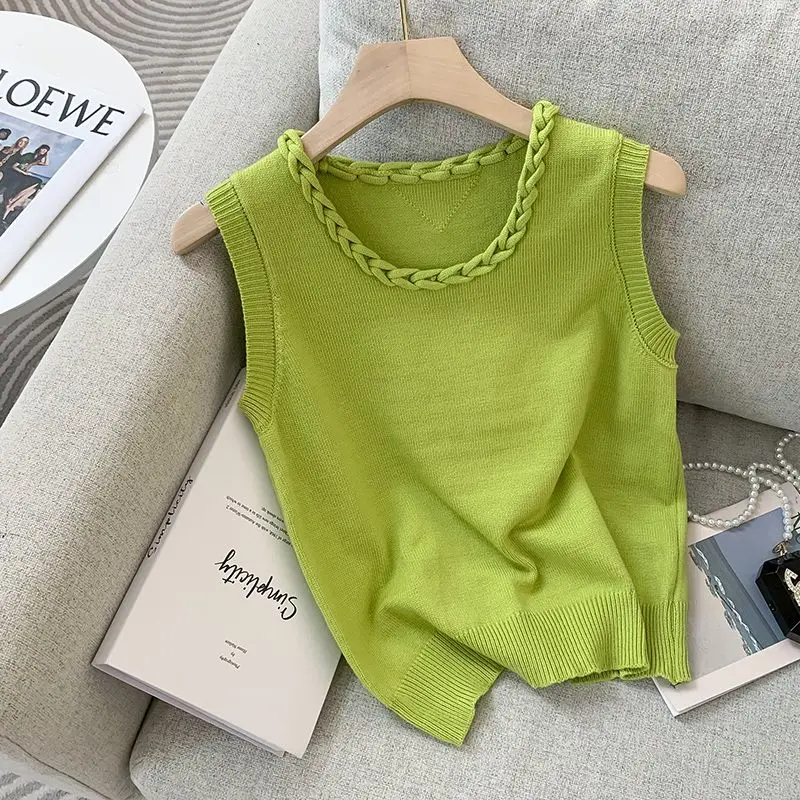 Chain Collar Knitted Vest for Women Spring Summer 2024 New Sleeveless Bottoming Top Thin Style Inner Wear Outer Vest Trendy