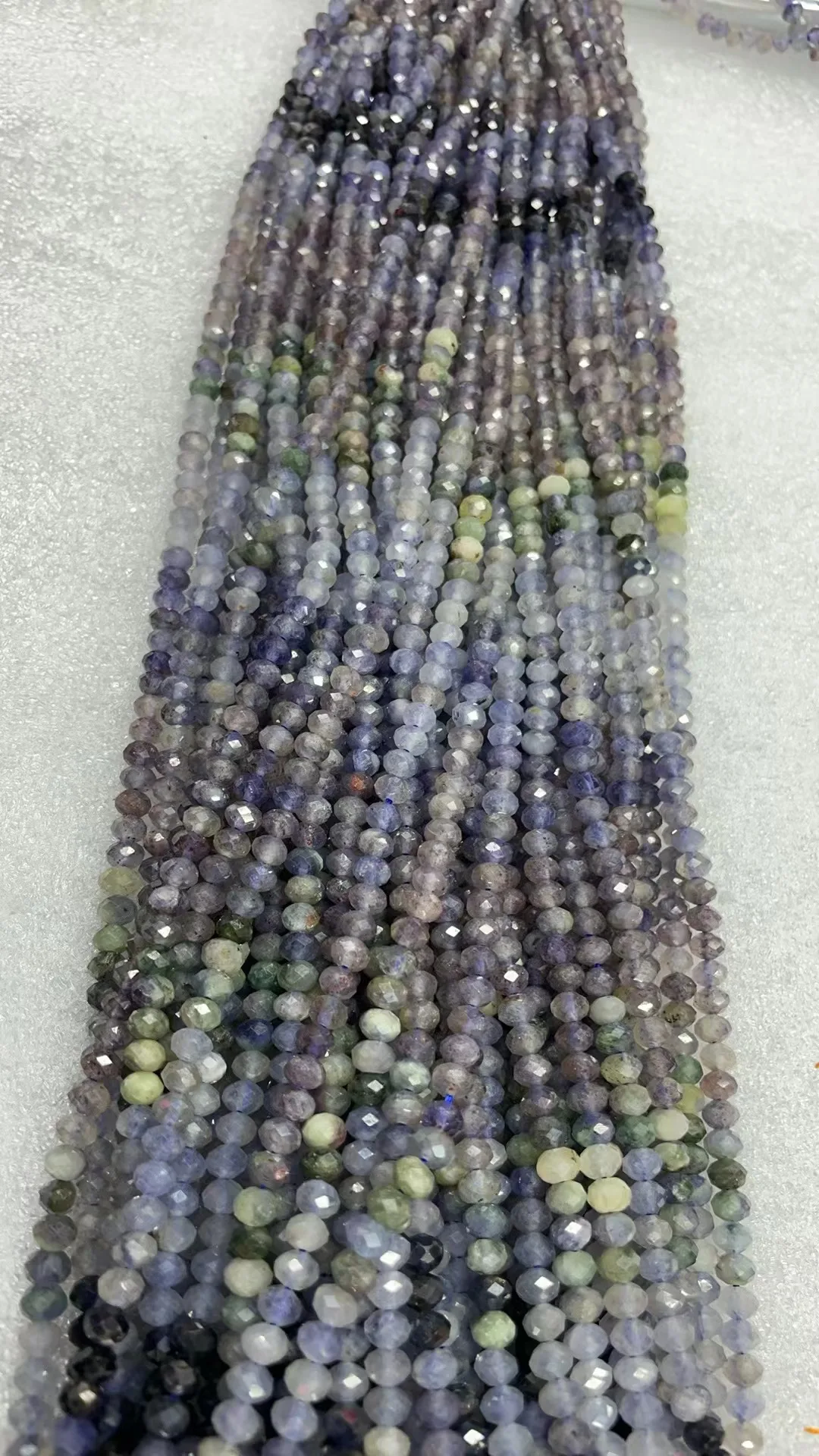 Natural Iolite gradient beads cutang 3x5 mmlength39cm