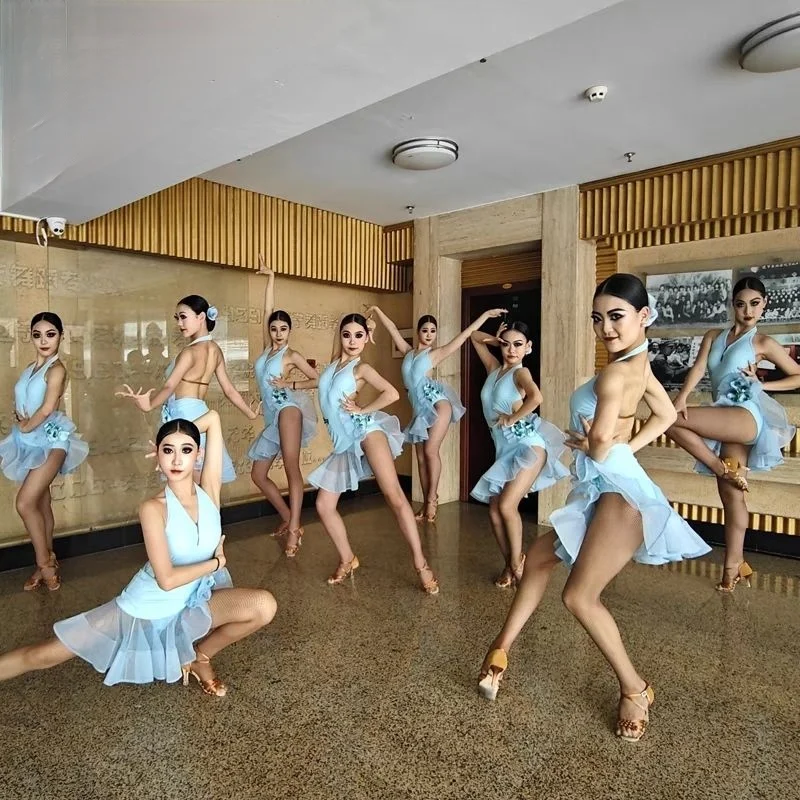 2025 الرقص اللاتيني عارية الذراعين معلقة الرقبة الأزياء الراقية تصميم المنافسة زهرة اللباس الكبار مرحلة الأداء تنورة #5