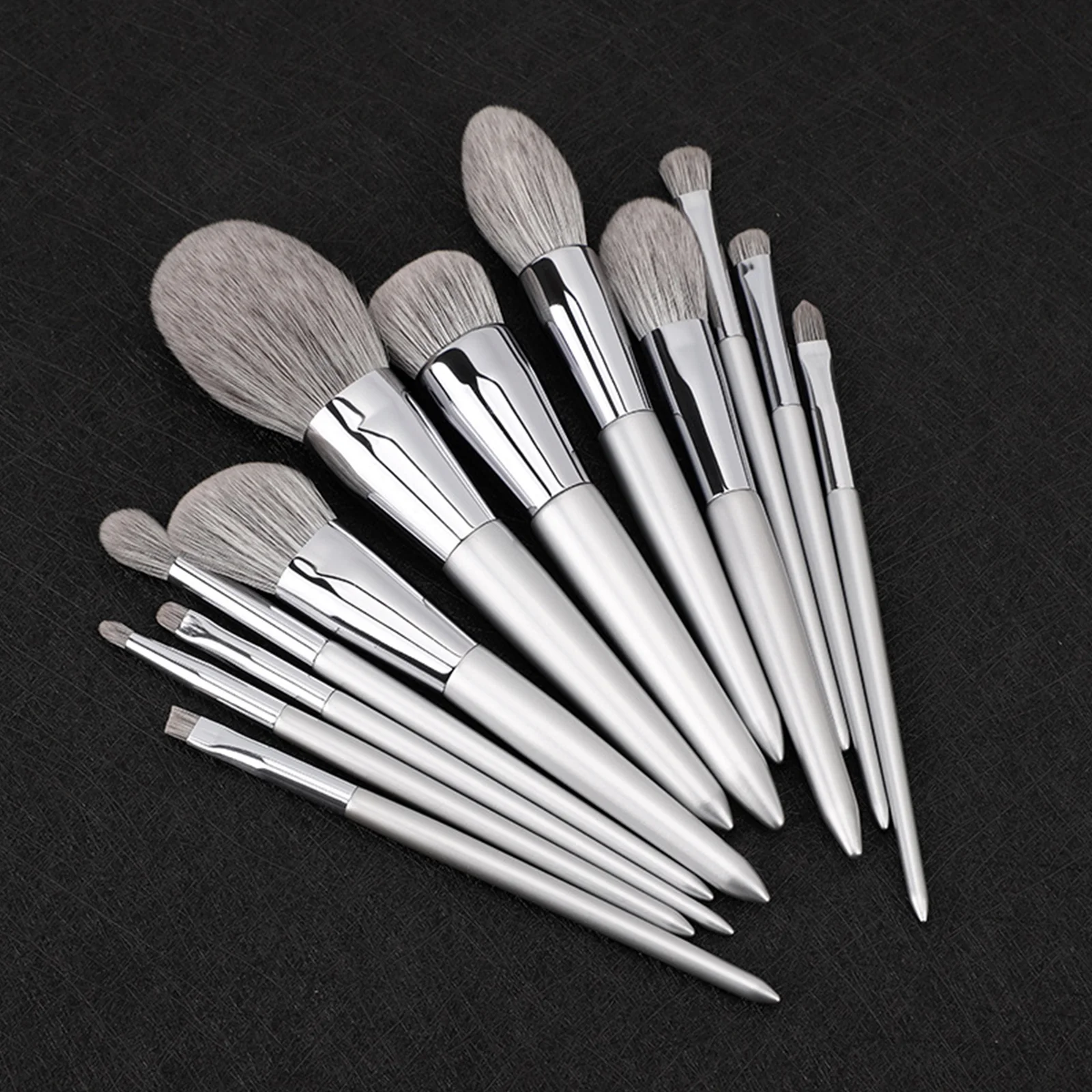 12PCS Makeup Brush Professional Kit Natural Animal Hair Powder Uniform Beginner Soft Moonlight Snow Silver Makeup Brush Set
