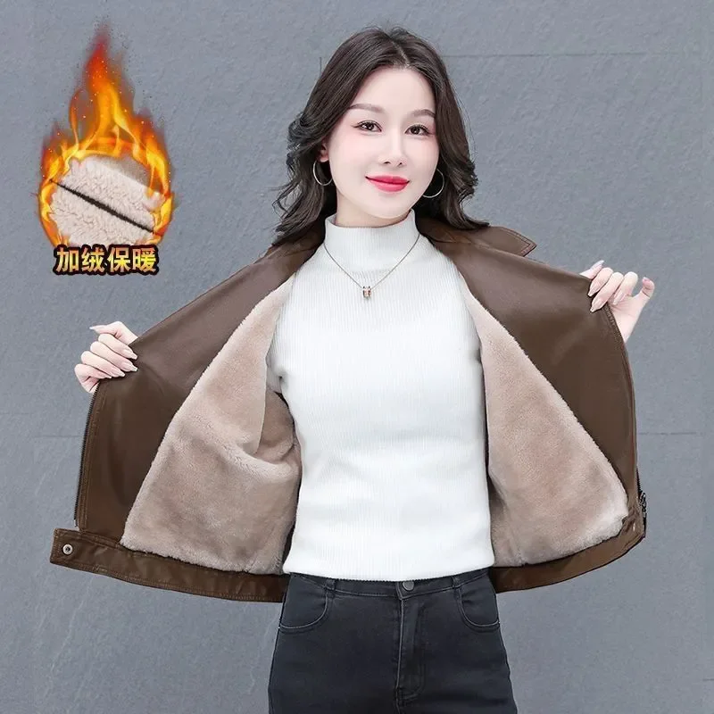 Giacca corta in pelle PU Capispalla da donna 2026 Autunno Inverno Nuovo Plus Giacca in pelle calda in velluto Cappotto spesso sottile Top