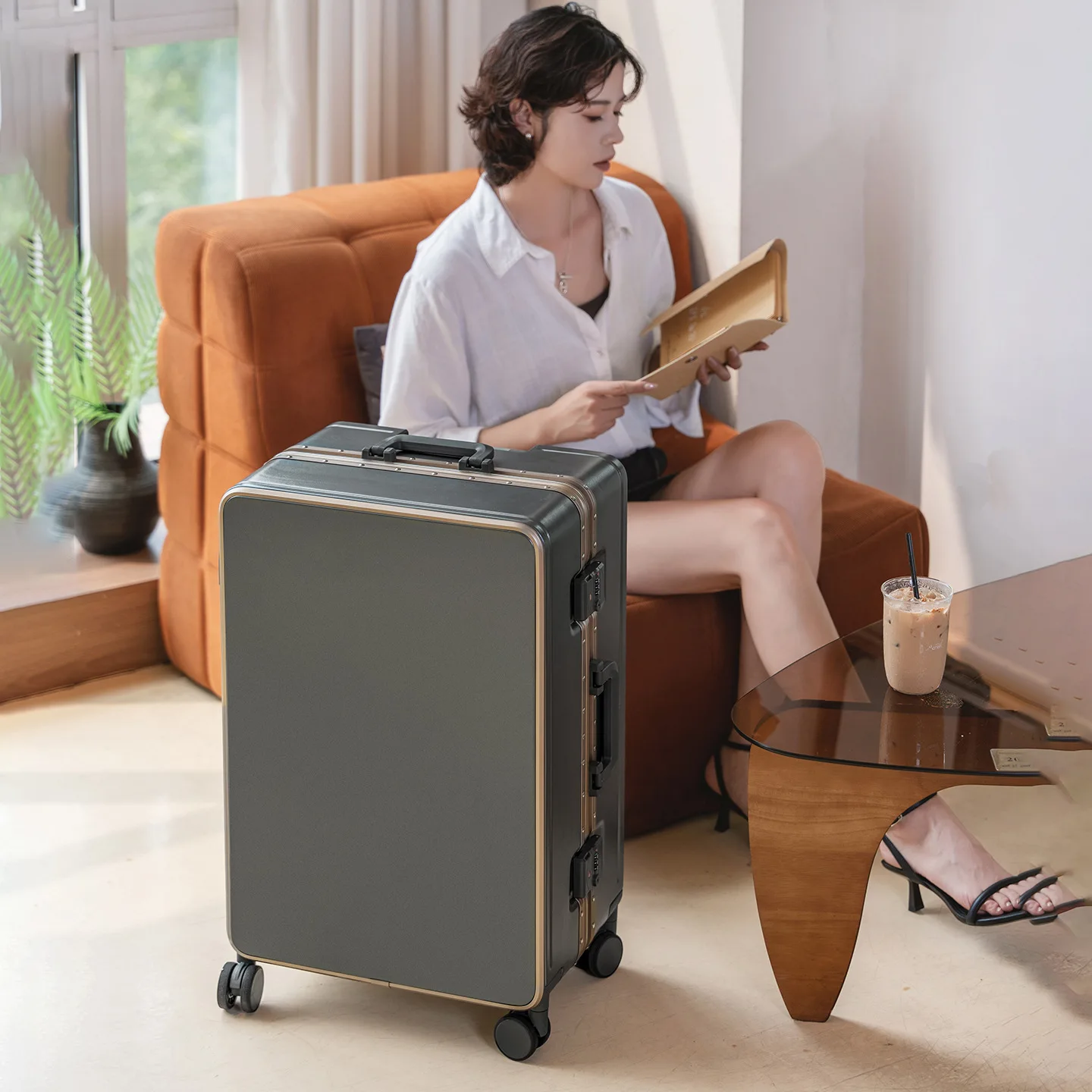 new-aluminum-frame-lage-bag-durable-large-capaci-waterproof-carry-on-suitcase-with-pull-rod-20-inches-for-travel