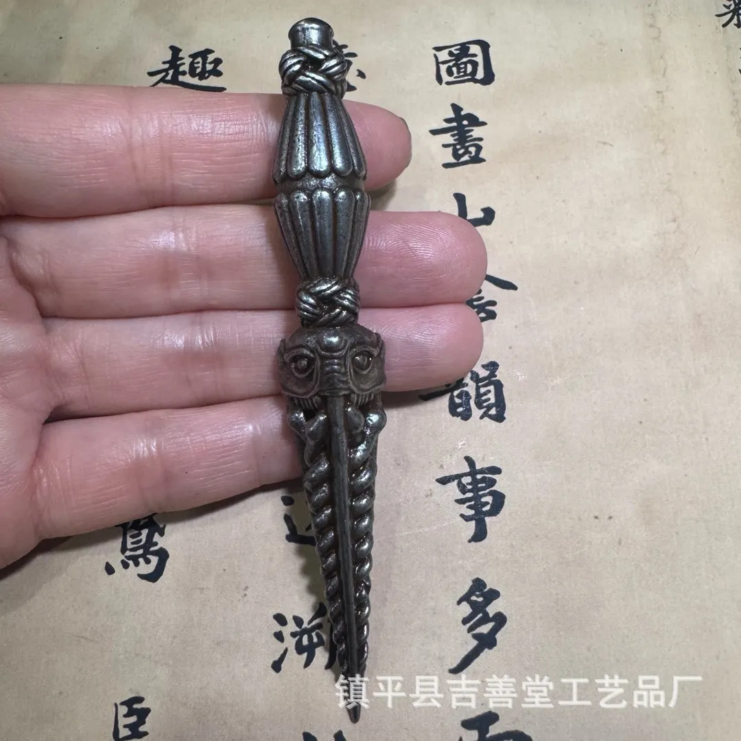 

Tibetan handicrafts Vajra pestle iron craft pendant pendant Tibetan jewelry pendant ethnic jewelry