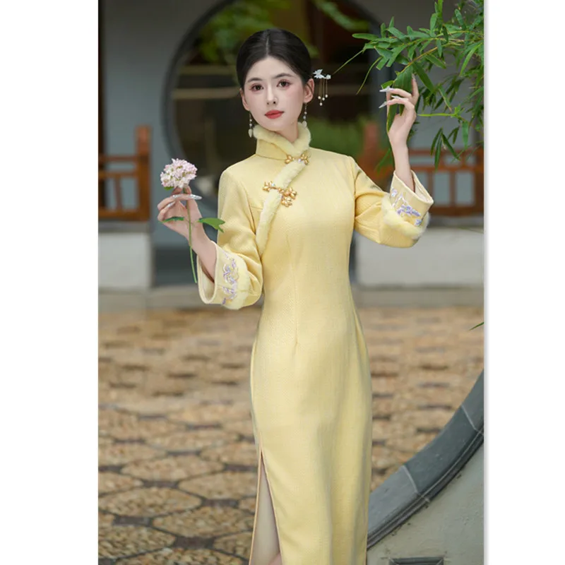 

Yourqipao Yellow New Chinese Style Improved Cheongsam 2025 Winter Long-sleeved Velvet Thickened Qipao Evening Gowns