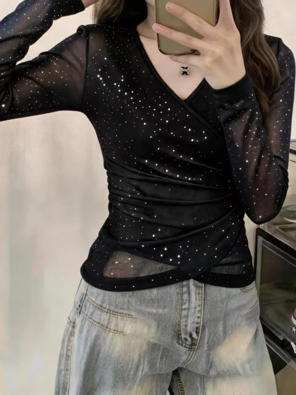 Women's Slim Fit Long Sleeve T-Shirt Summer New Design Breathable Sparkling Polyester UV Protection V-Neck Casual Top