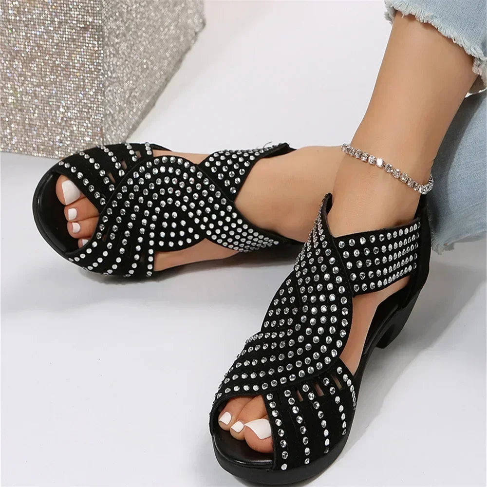 2023 New Style Women Summer Hollow Out Faux Leather Rhinestones Thick Heel Zipper Sandals Shoes