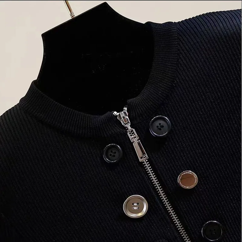 Maglione girocollo nero a maniche lunghe con cerniera Cardigan con bottoni Top da donna High Street Fashion T-shirt autunnale comoda vestibilità slim