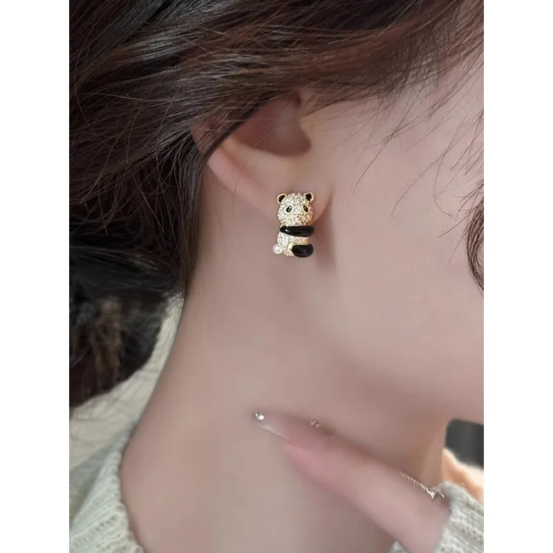 

*Water Diamond Earrings for Women's Pure Silver Light Luxury and Unique Design Earrings