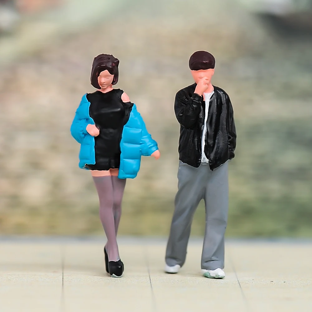 

Resin Diorama 1/64 Shopping Beauty Handsome Couple Scene Figure Model Miniature Dolls Toy For Collection