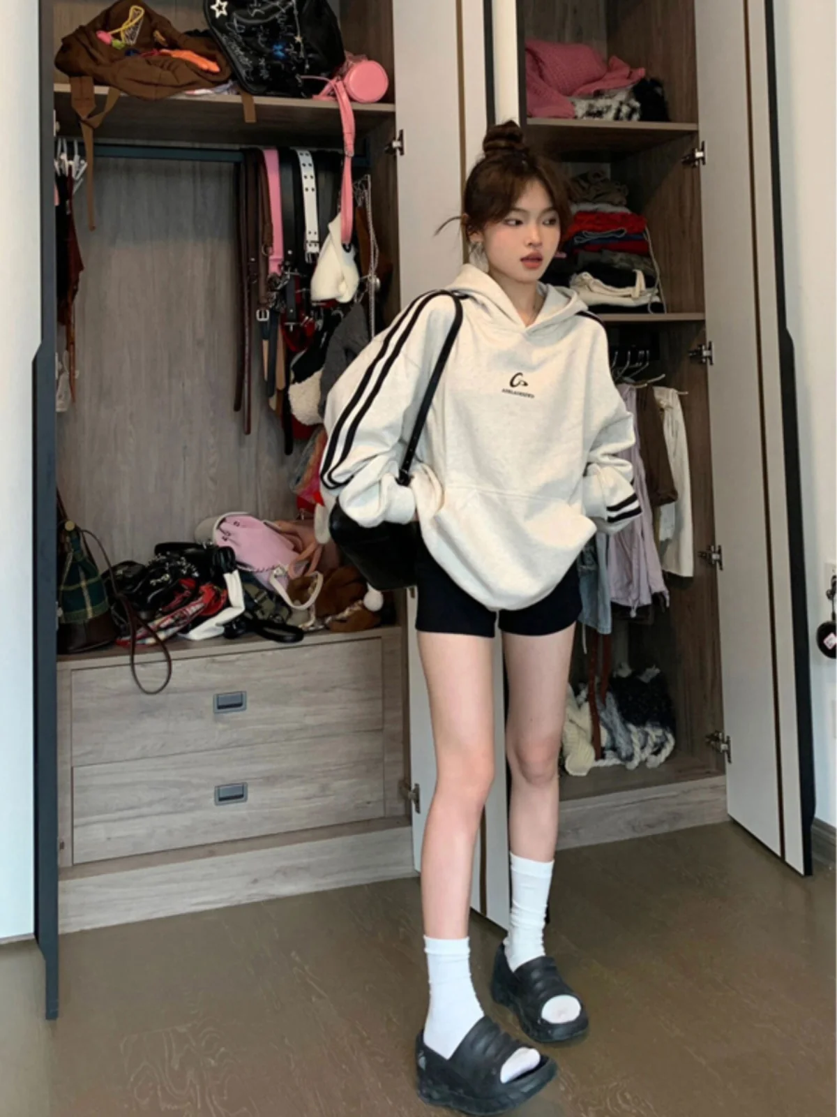 

Женская толстовка Off Retro на весну-осень, оверсайз, с дизайнерским акцентом, верхняя одежда, длинный рукав, смесовый хлопок, корейский стиль