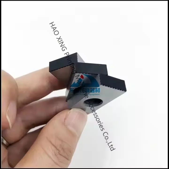 Pezzi di ricambio per macchine da stampa Tampone di presa per accessori per stampa offset Mitsubishi Tampone di presa 7 * 15 * 20 mm Pinza di alta qualità