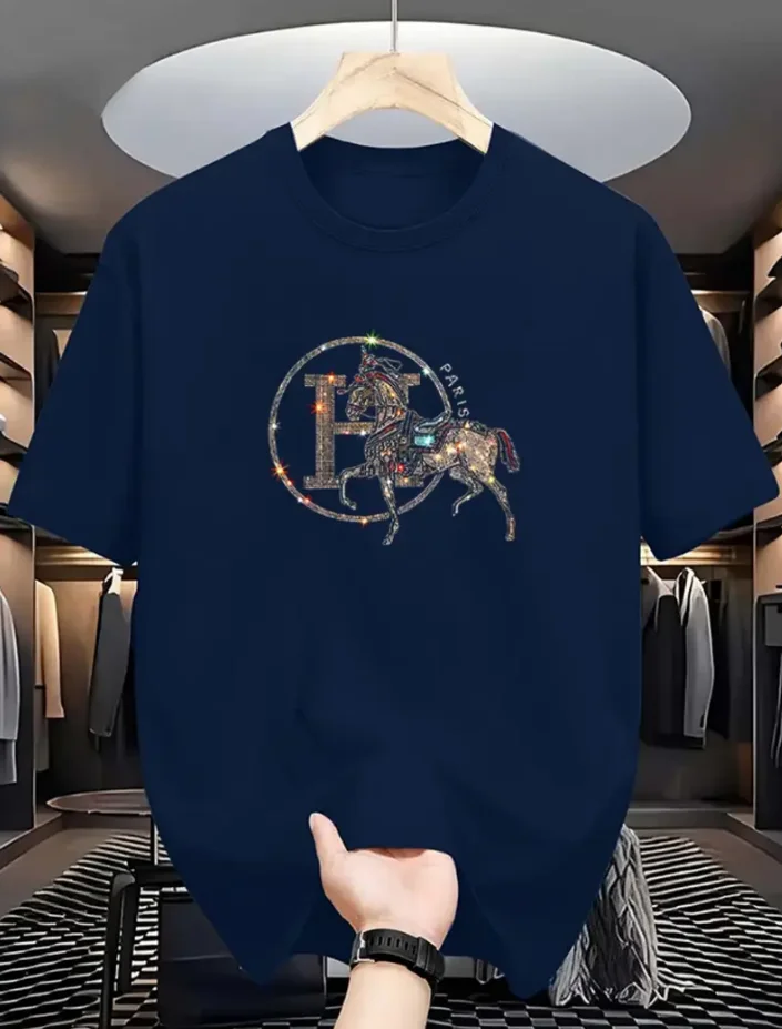 تي شيرت قطني جديد بأكمام قصيرة لعام 2026 للرجال والنساء مع طباعة بنمط دائري مناسب للياقة المستديرة العادية