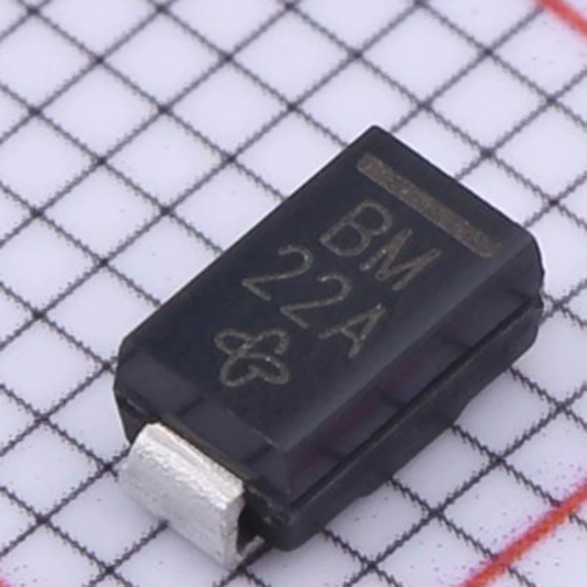 20PCS NEW Original SMAJ15A-E3/61 TVS Diode BM 400W 15V 5% UNIDIR SMA DO-214AC TVS SMAJ15A Marking BM 24.4V 16.4A Zener Diodes