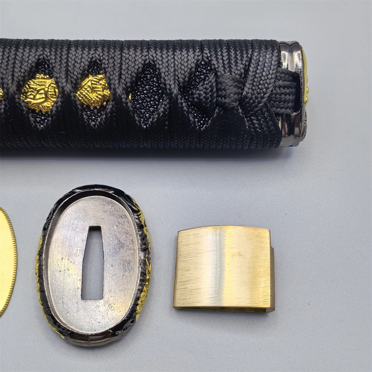 15cm Black Tsuka Handle For Japanese Wakizashi Tanto Katana Sword Fittings Set Alloy Tsuba+Menuki+Fuchi+Kashira Brass Habaki Sep - view 4