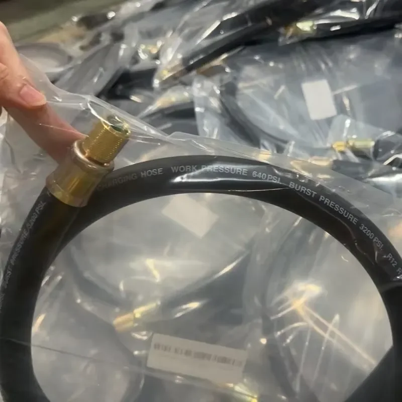 Factory direct high quality 1.8 meters black air conditioning fluoride tube 1/2 diameter 1/4-1/4 1/2-1/4 3/8-1/4 molding