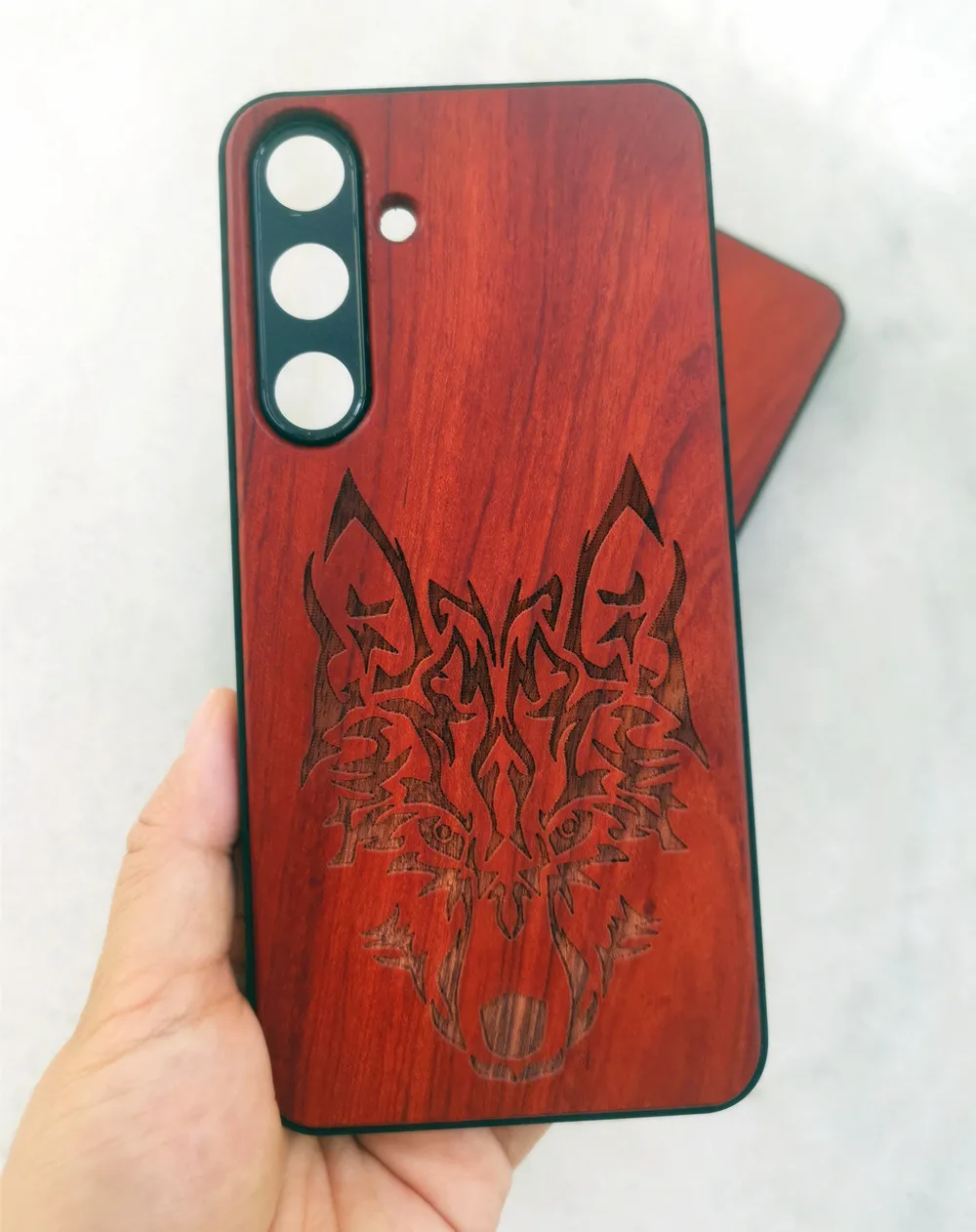 Cool Wolf Carved Wood Phone Case for Samsung Galaxy S24 Ultra S23 Plus Rosewood Back Cover Shockproof