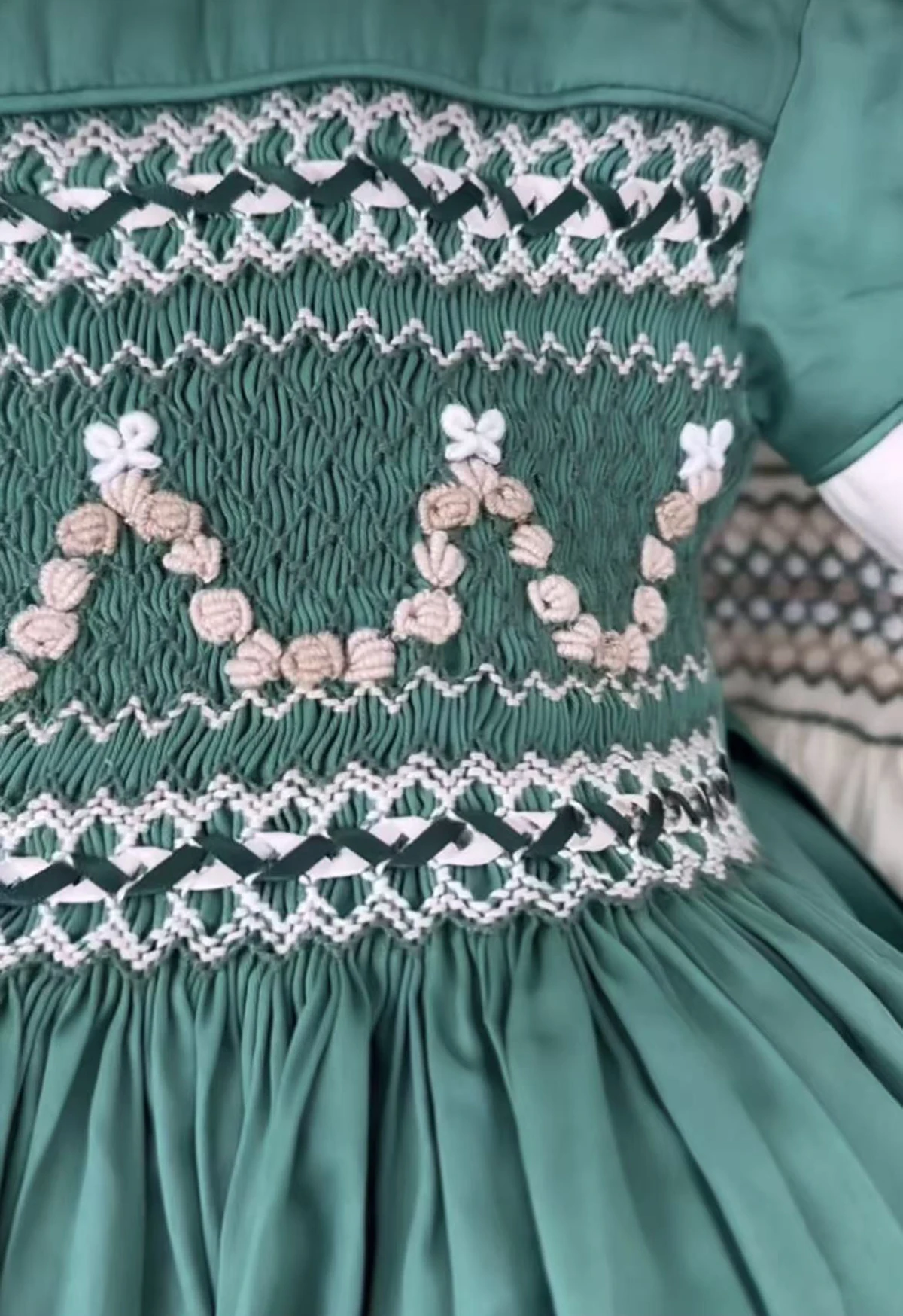 0-12Y Baby Girl Green Handmade Embroidery Smocked Dress Boy Suit for Birthday Photography Holiday Eid Casual Christmas A327