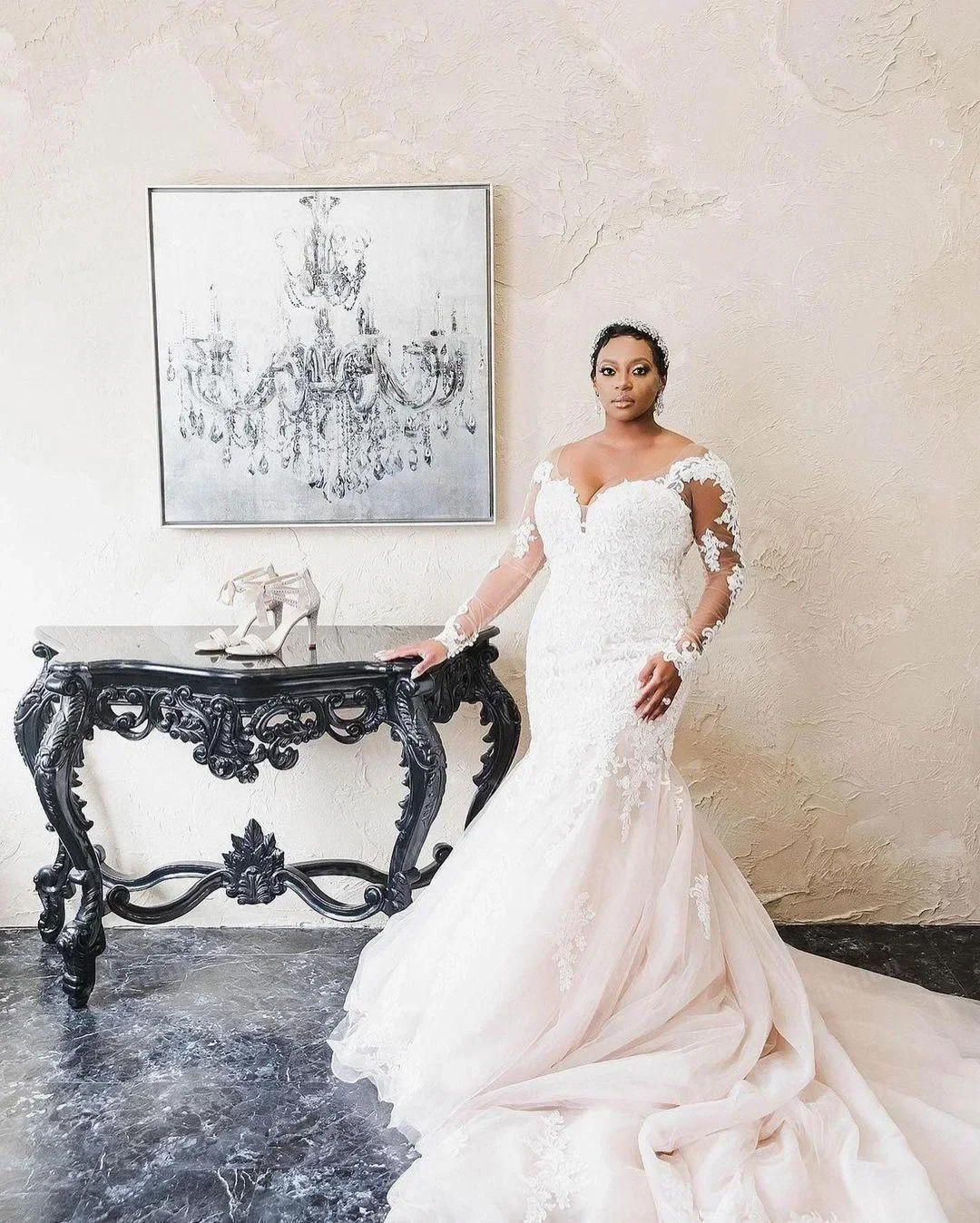 Robes de mariée sirène personnalisées en dentelle, grande taille, manches longues, col en V, boutons couverts, magnifiques robes de mariage africaines