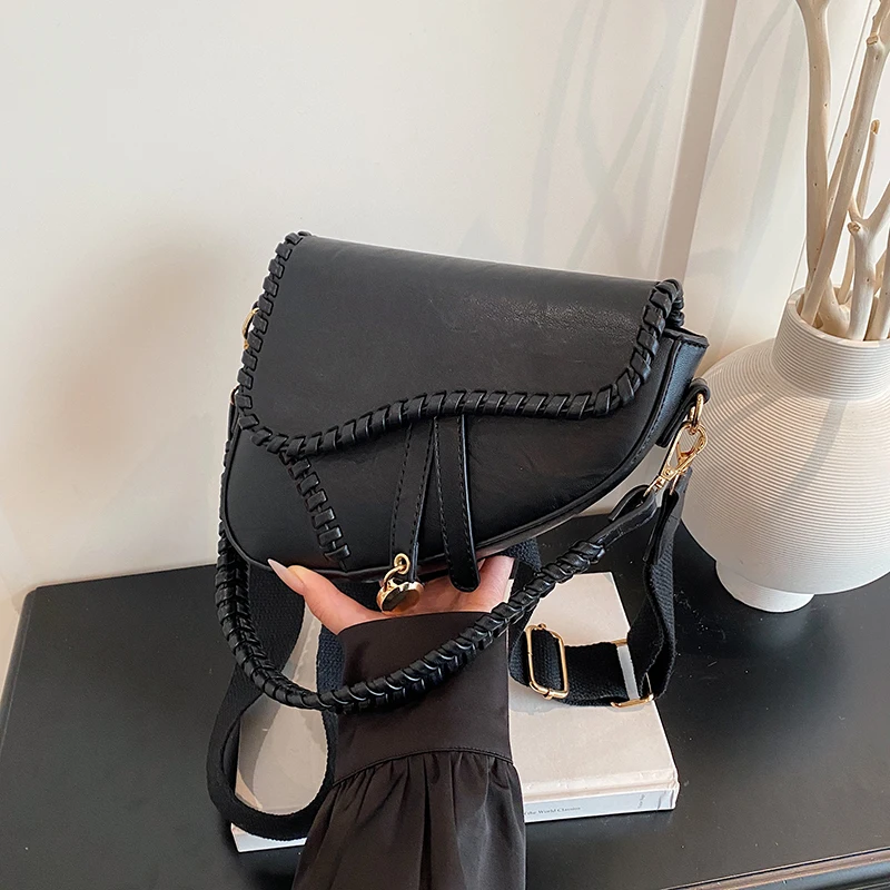 

Elegant Women Leather Luxury Classic Shoulder Bag Fashion Designer Tote Handbag For Daily Trendy Looks