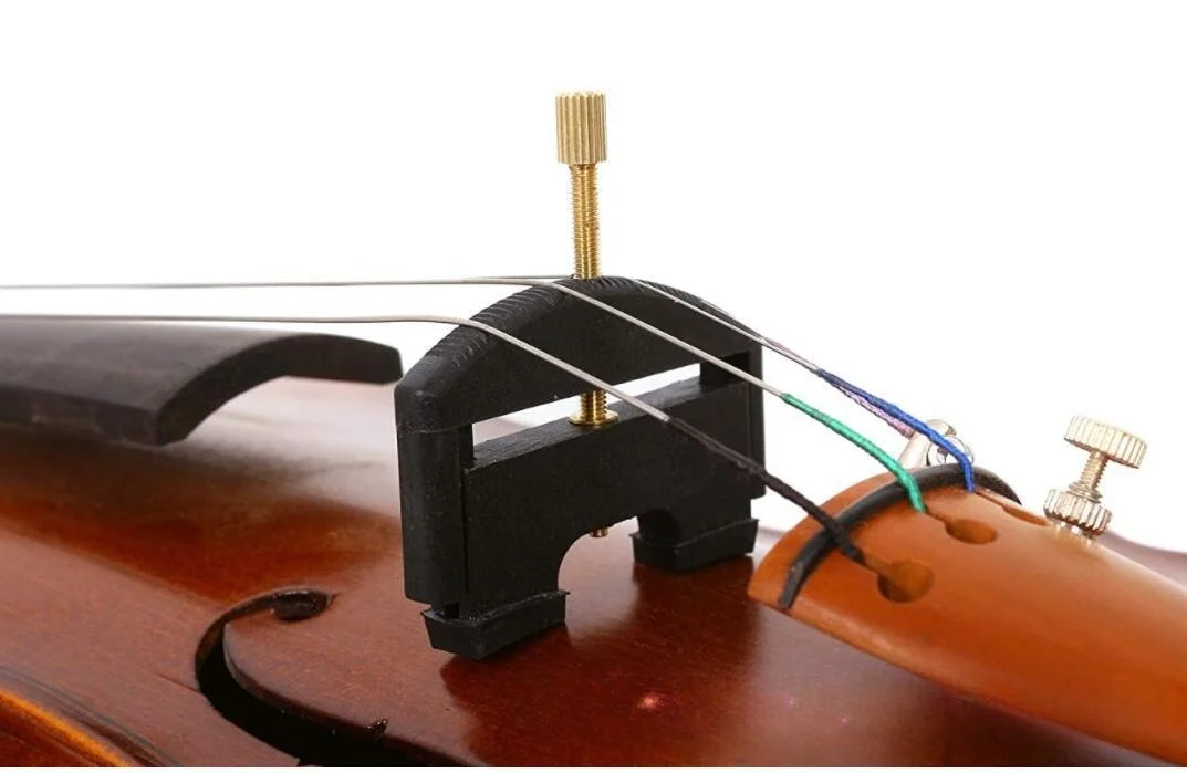 

Инструмент для замены скрипкового моста для предотвращения падения звуковой стойки и отслабления струн.