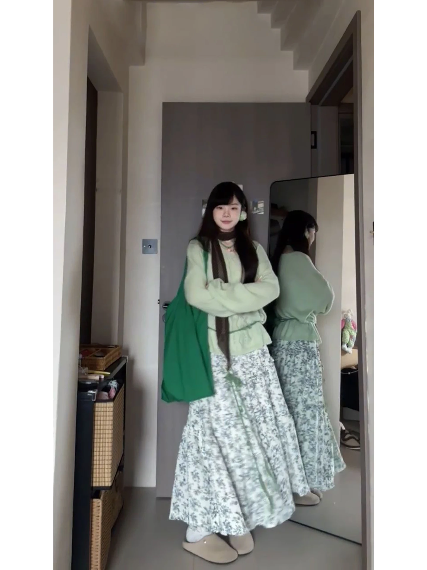 

Mint Green Knitted Hollow out Sweater And Floral Half Skirt Two Piece Set High Waist Student Fashion Summer Anti UV Set