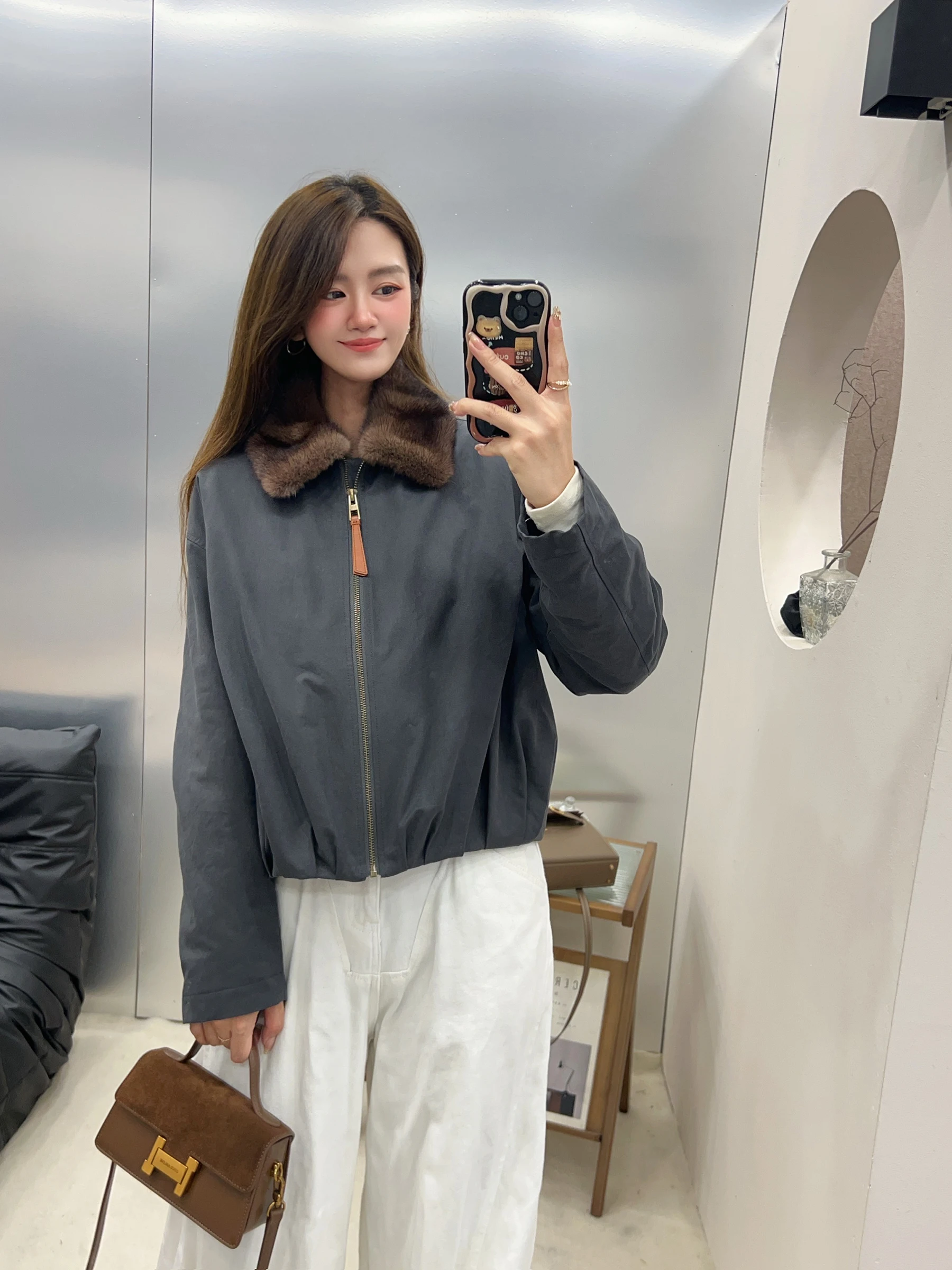 

Barnes Sle 2025 New Women's ort Parka Coat Collar Goose down Jaet Young Faion Winter Outerwear Stand Sve Le...