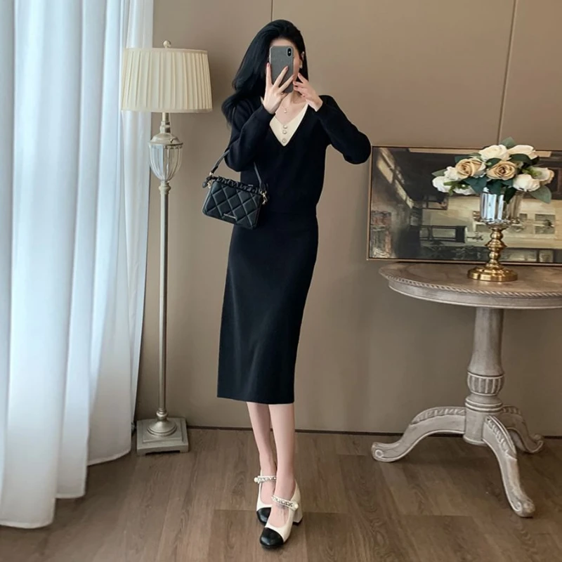 

Модный вязаный комплект из двух предметов для поездок на работу, женский цветной контрастный свитер с v-образным вырезом и длинными рукавами, элегантная полуюбка, повседневный комплект