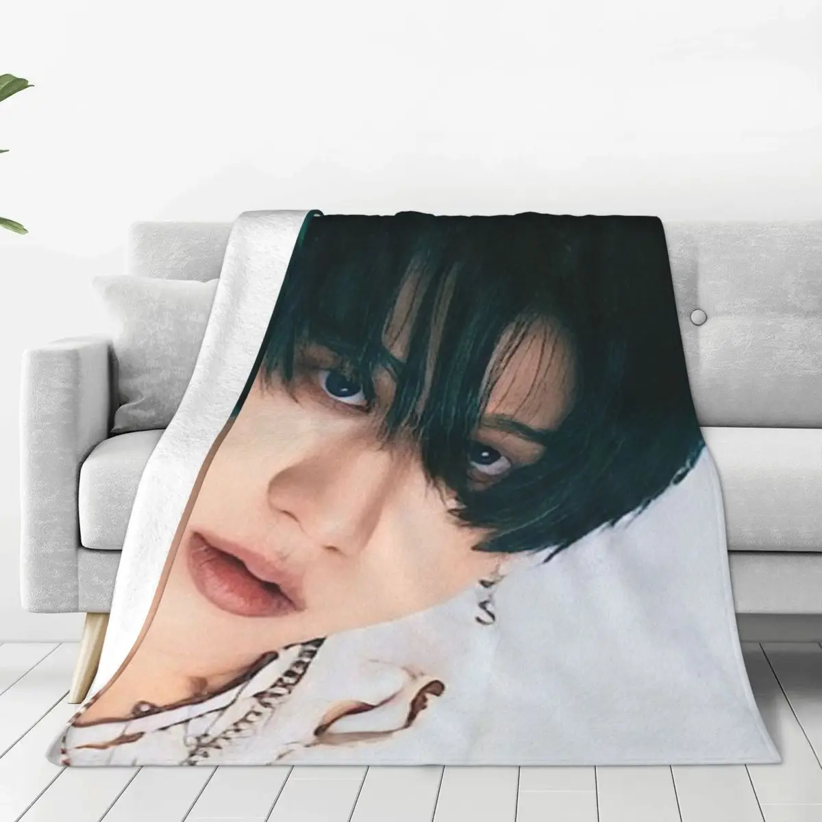 Kpop Seo ChangBin Blanket Sofa Bedroom Bed Home Office Nap Blanket Car Travel Picnic Blankets Gift