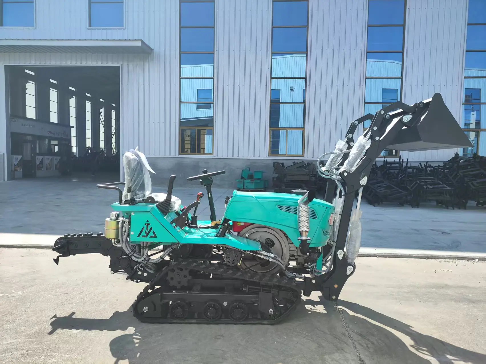 Hot Sale Multi-scene Crawler Tractor, Suitable For Paddy Field, Orchard And Hilly Land, Free Shipping