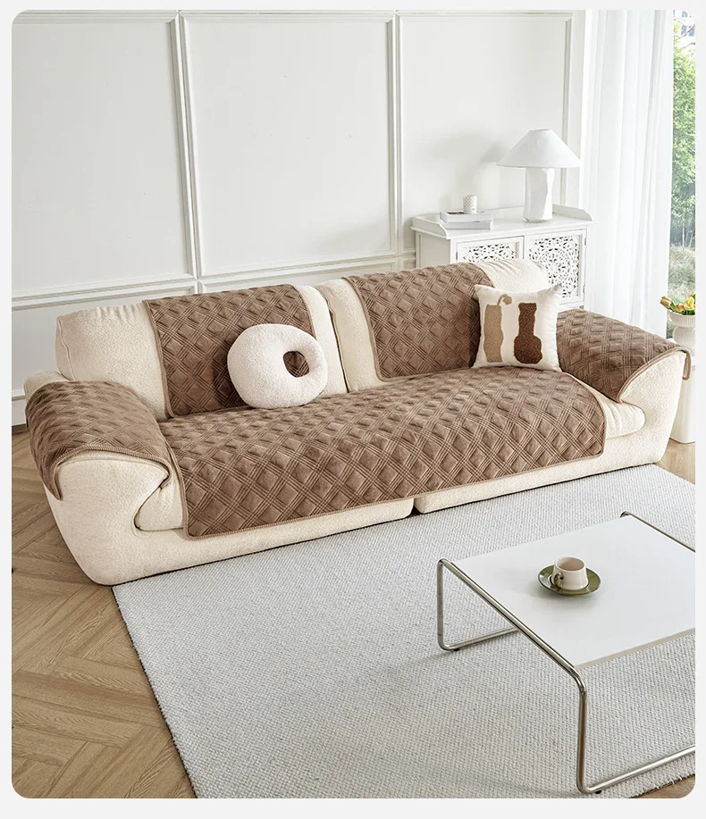 Milk Velvet Sofa Cover Anti Slip One Piece Quilted Diamond Grid Sofa Protector for All Season Home Living Room Couch Cover Decor
