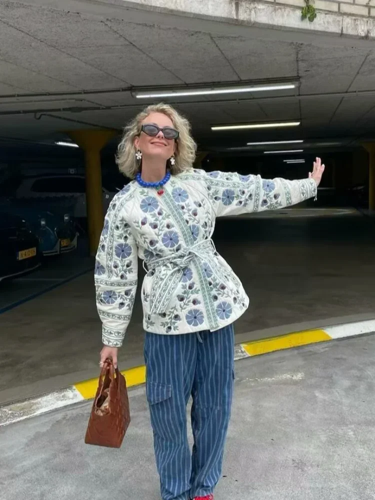 

Blue Women Floral Printed Lace Up Cotton Coat Chic Long Sleeve Round Neck Single Breast Loose Pad Jacket Fashion Lady Daily Wear