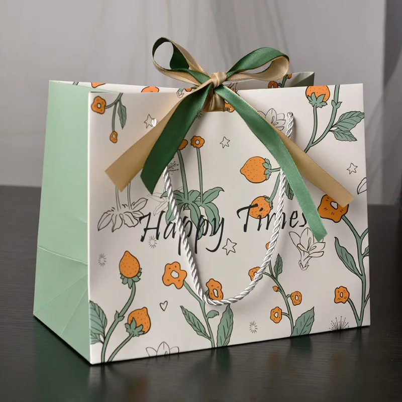 

10 pcs green paper gift bag wedding favors souvenir candy jewelry Cosmetics packing bags For guests bithday party Christmas