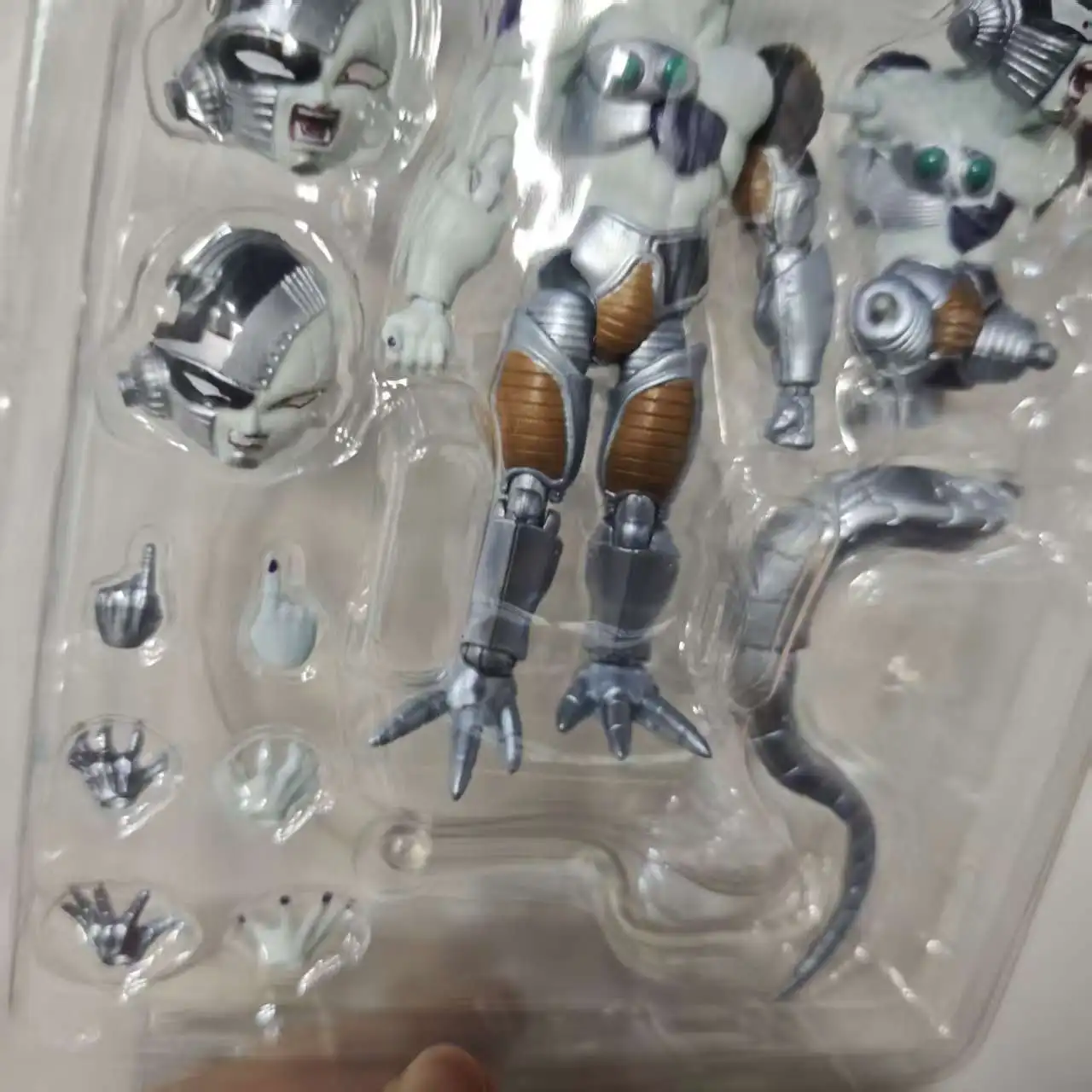 Frieza Mecha Figuras de acción de juguete 12cm