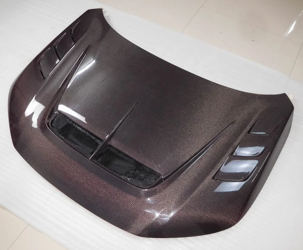 Black and Red Carbon Car Engine Cover Bonnet Auto Hood for Type-R 2023+ Aerodynamic Body Kits Auto Parts