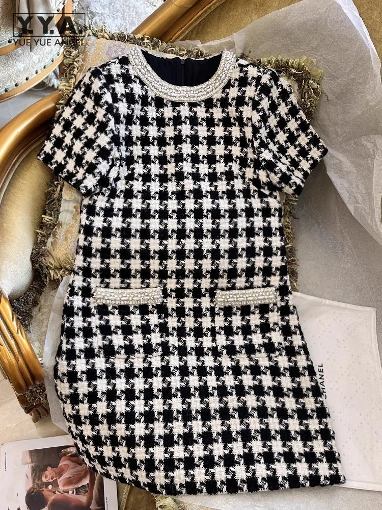 

2025 New Short Sleeve Tweed Beading Edging O-Neck Classy Dresses Stylish Plaid Slim Fit Back Zipper Chic Above Knee Length Dress