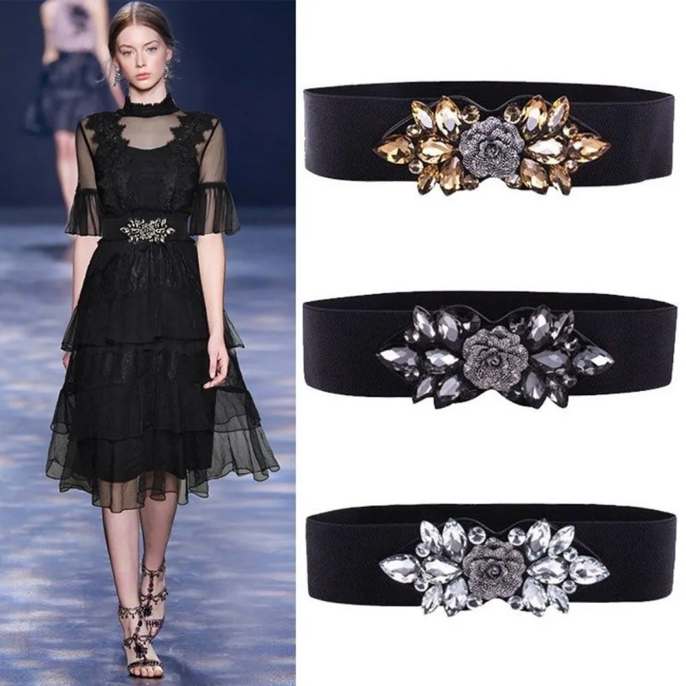 Cintura elastica con fiore rosa alla moda Cintura larga da donna in stile coreano Cintura con cinturino nero Giacca con cintura in vita con strass