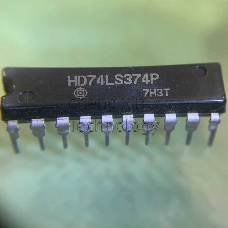 10PCS/LOT HD74LS374P Buffers/Drivers/Transceivers 74LS374P DIP-20 Original import HD74HC HD74AC HD74LS374
