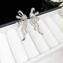 Trend New Waved Bowknot Dangle Earrings for Women Metal Tassel Statement Long Drop Earrings boucle d’oreille femmes 2024