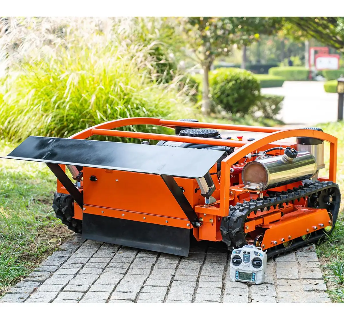 

25hp Multi-function Garden Remote Control Robot Zero Turn Slope Lawn Mower Excellent Climbing Ability with shovel