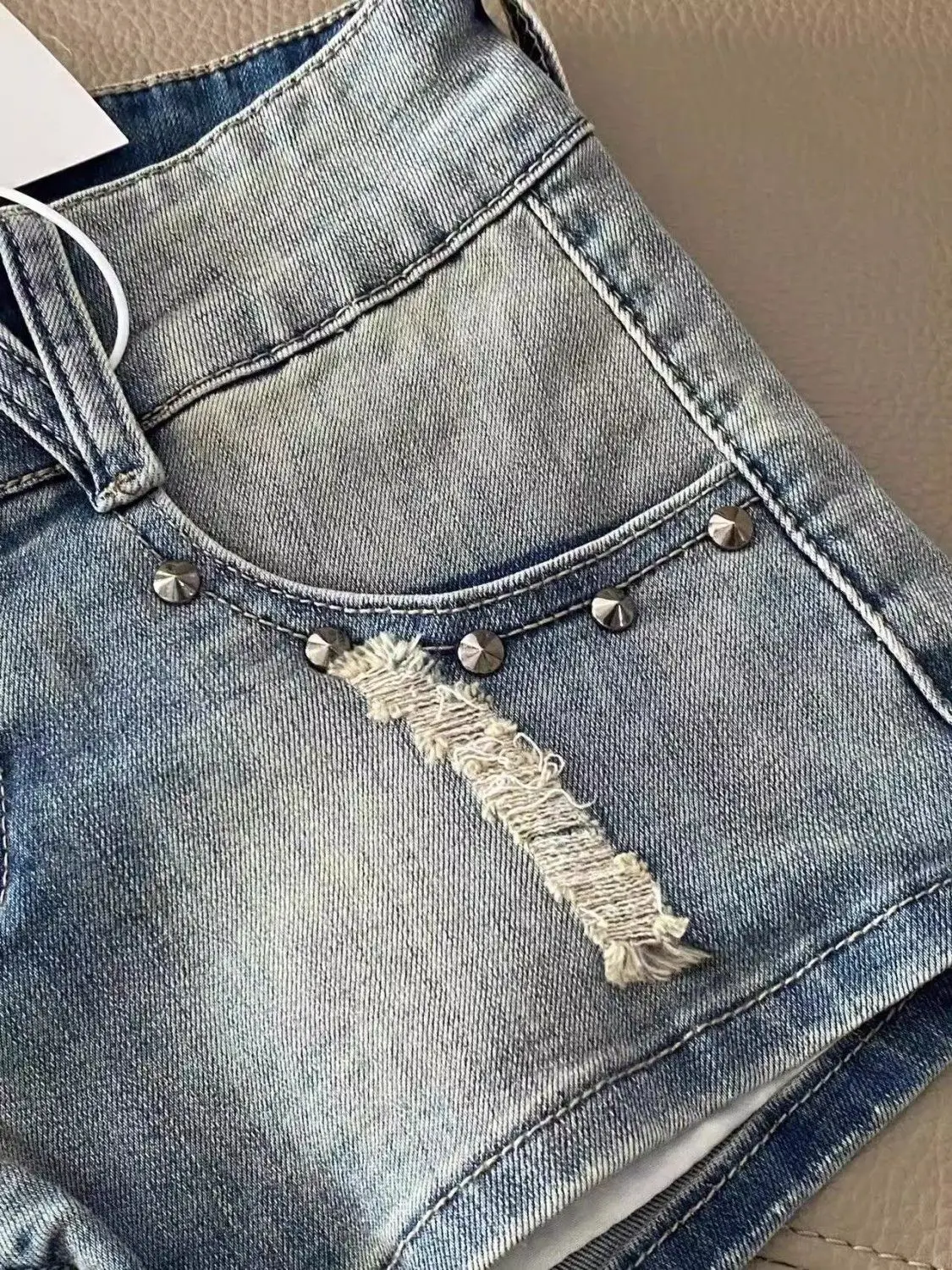 Retro Worn Rivet Denim Shorts Women's Summer New Low Waist Elastic Hip-wrapped A-word Jeans Hot Pants